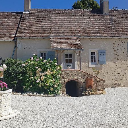 La Petite Maison Dans La Prairie Ecommoy Exteriér fotografie