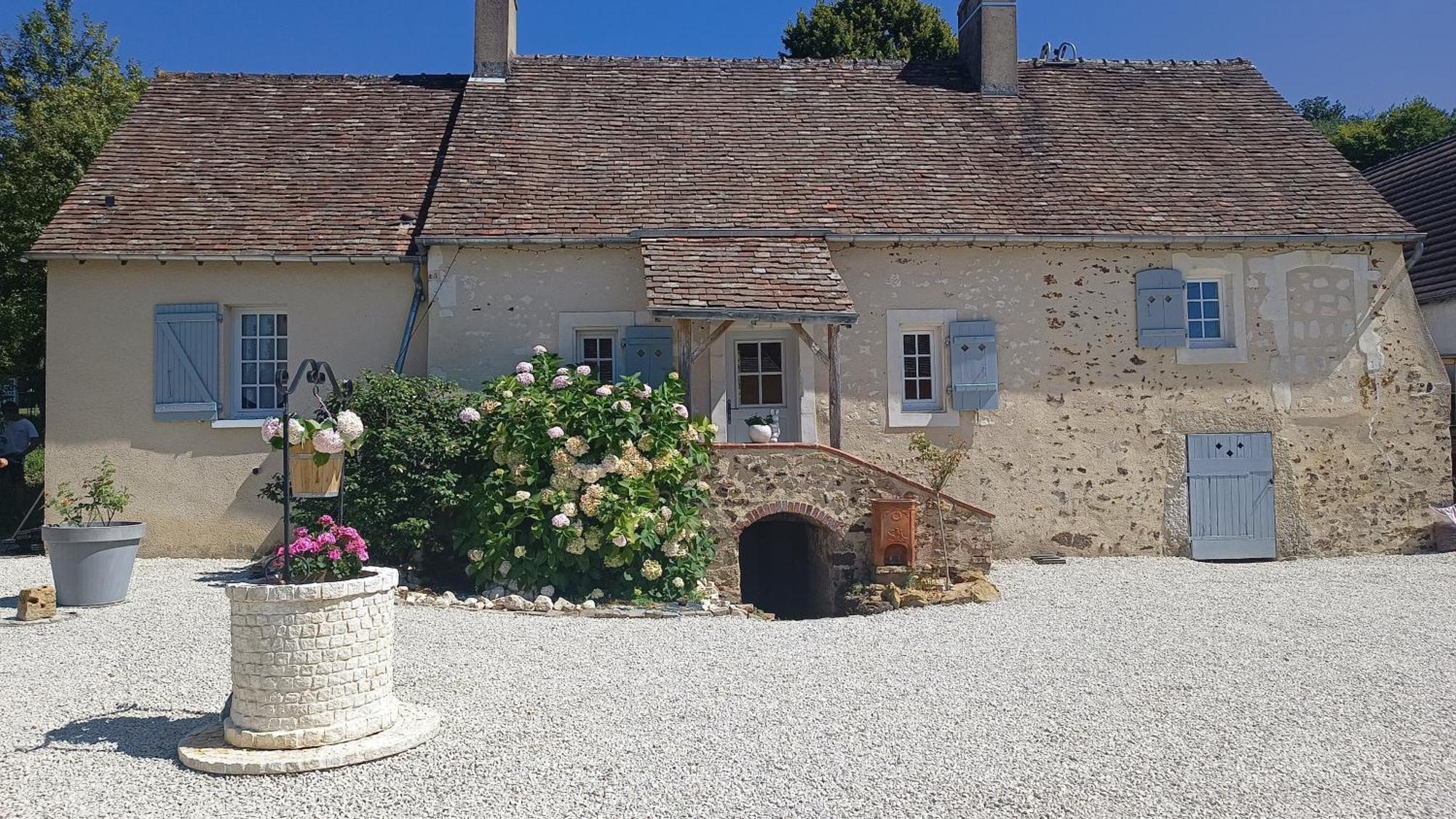 La Petite Maison Dans La Prairie Ecommoy Exteriér fotografie